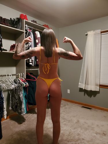 Customer photo review of String Bikini Bottoms | Most Wanted Squeeze