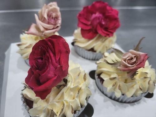 Customer photo review of BAKER'S Bloomish Box