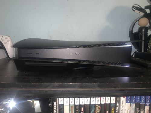 Customer photo review of PS5 Matte Black Middle Skin