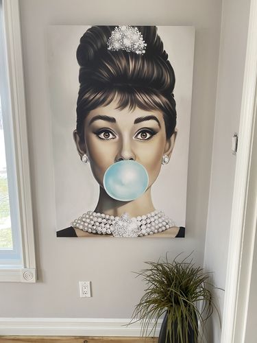 Customer photo review of 'Audrey Hepburn' Framed Canvas