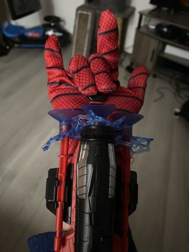 Customer photo review of SPIDERMAN WEB SHOOTER