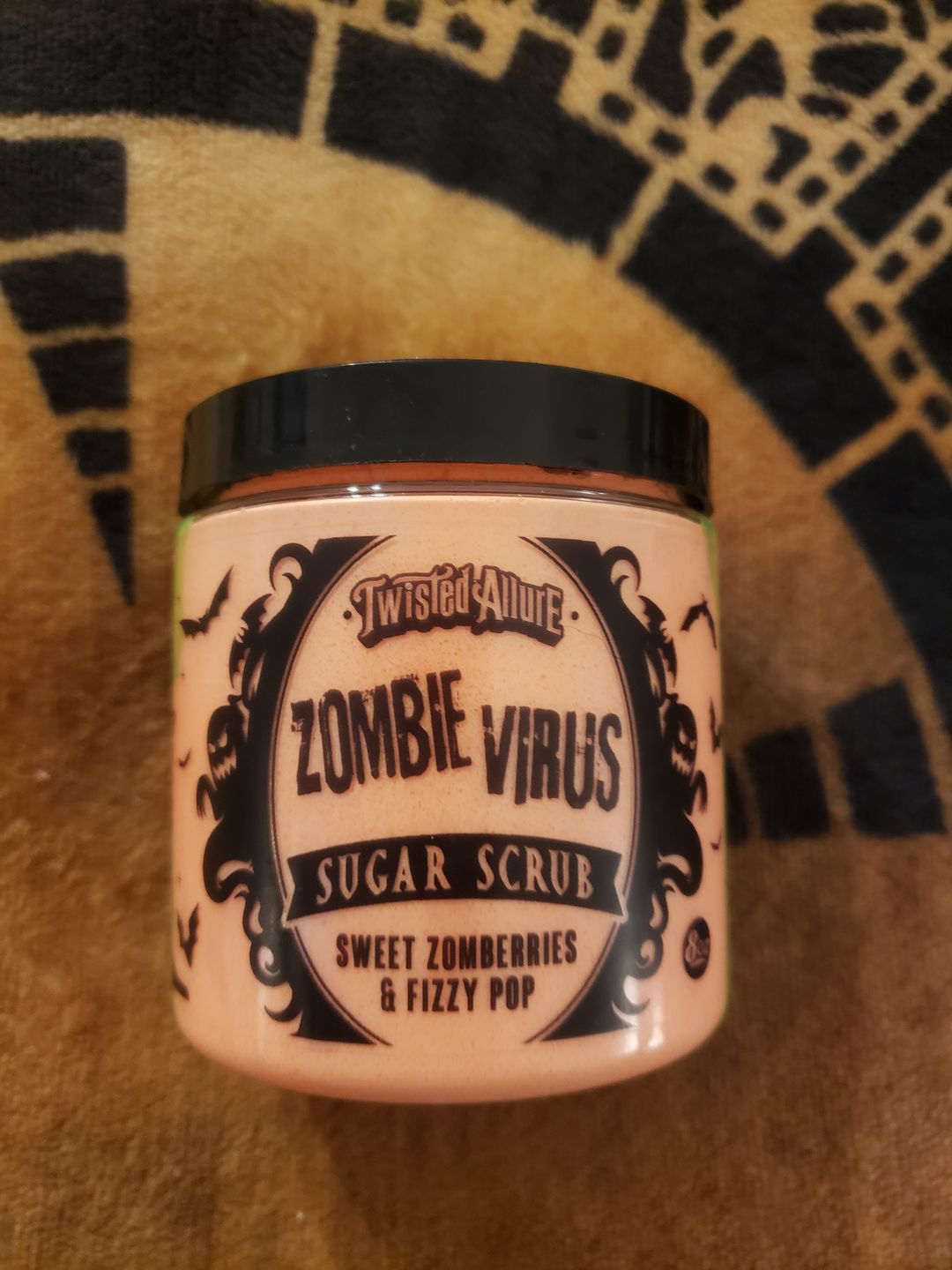 Customer photo review of Zombie Virus Sugar Scrub