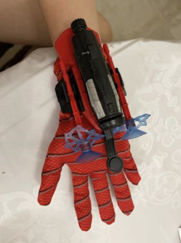 Customer photo review of SPIDERMAN WEB SHOOTER