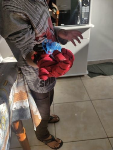 Customer photo review of SPIDERMAN WEB SHOOTER
