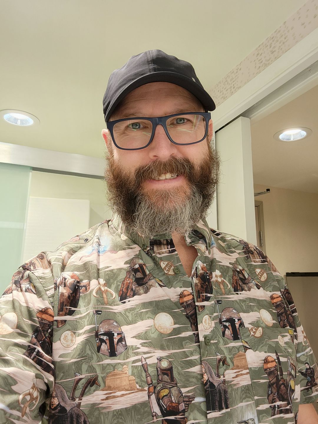 Customer photo review of Star Wars™ "Rebirth" – KUNUFLEX Short Sleeve Shirt