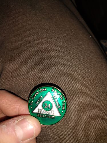 Customer photo review of Recovery Mint 24 Hours AA Medallion - Tri-Plate Chip/Coin - Green