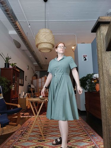 Customer photo review of 1950s Green Midi Linen Shirt Dress 2790