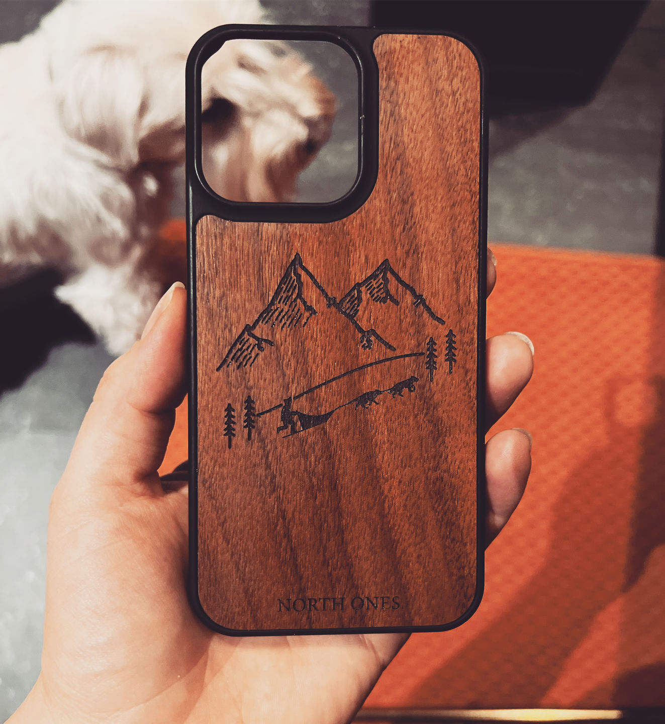 Customer photo review of Dog Sled | Valnöt  - Line Edition
