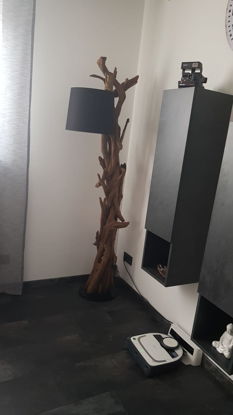 Customer photo review of Wurzel Holz Lampe MORGAN inkl. Lampenschirm Schwarz