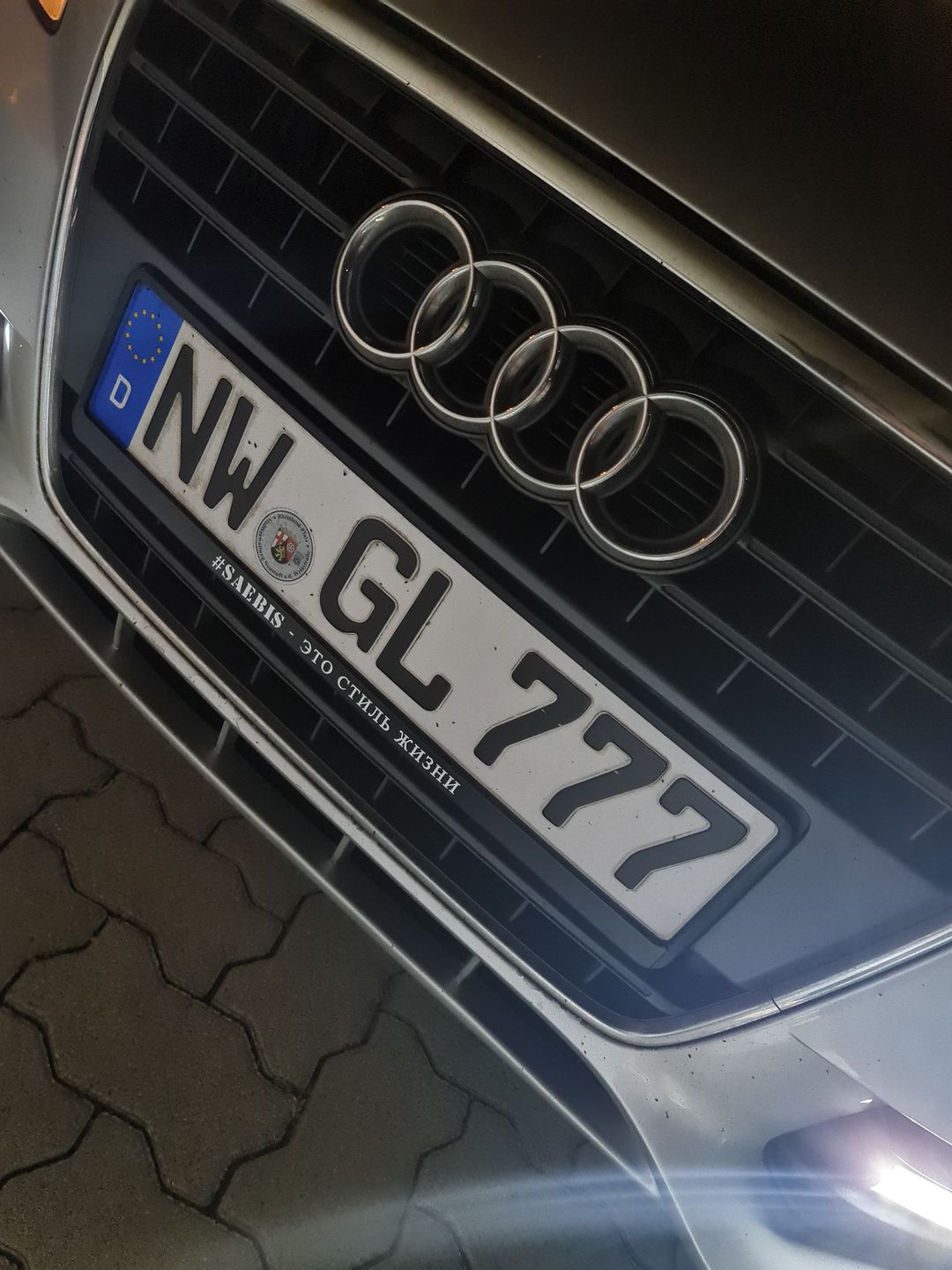 Customer photo review of SAEBIS® 2er SET Auto Kennzeichenhalter