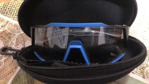 Customer photo review of KE9022 Photochromic Cycling Sunglasses for Men women