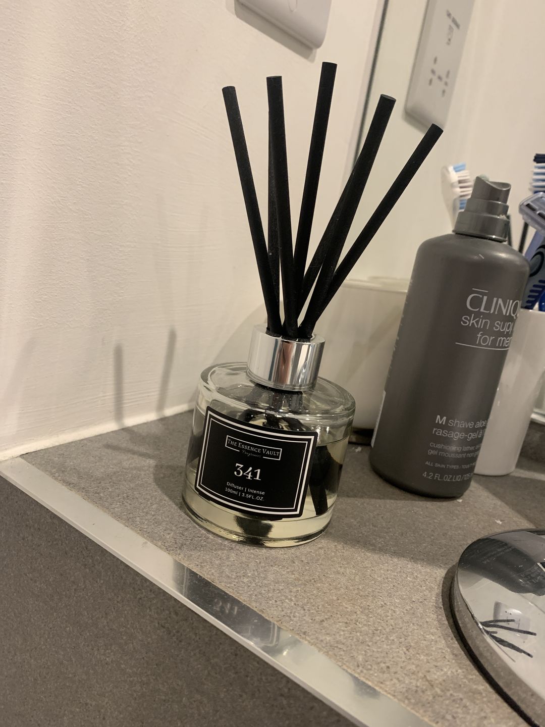 Customer photo review of Inspired By Oud Wood - 341 - Home Reed Diffuser