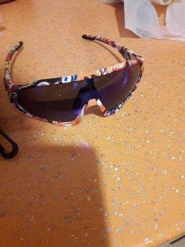 Customer photo review of KE9408 Cycling Sunglasses With Multiple Interchangeable Lenses