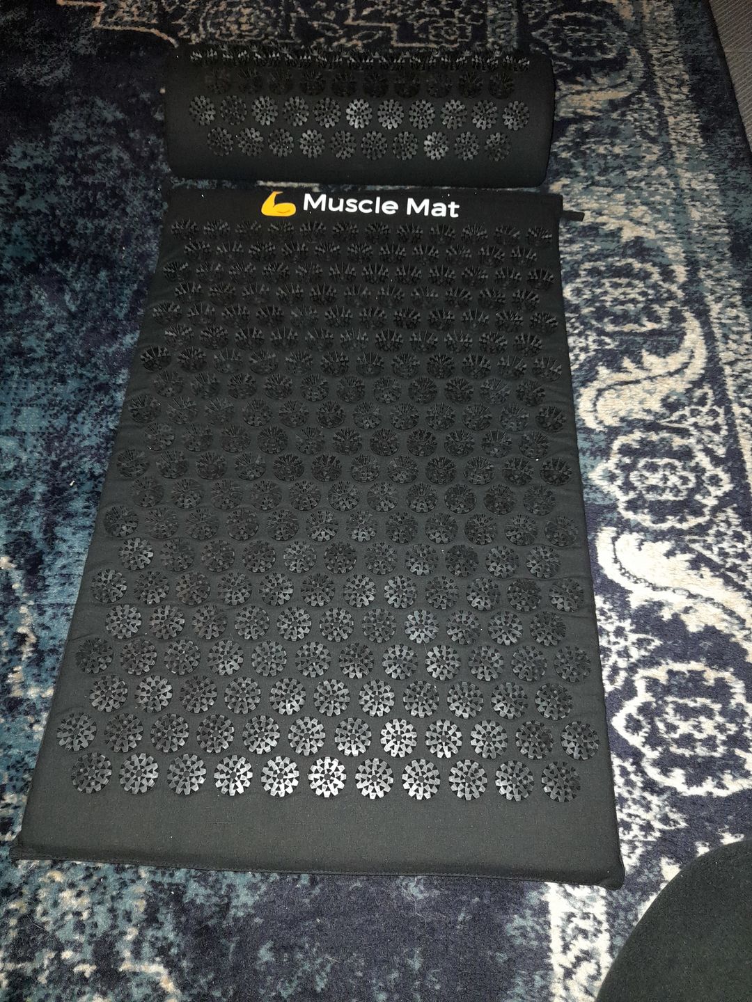 Customer photo review of Muscle Mat Luxury Acupressure Mat With Pillow