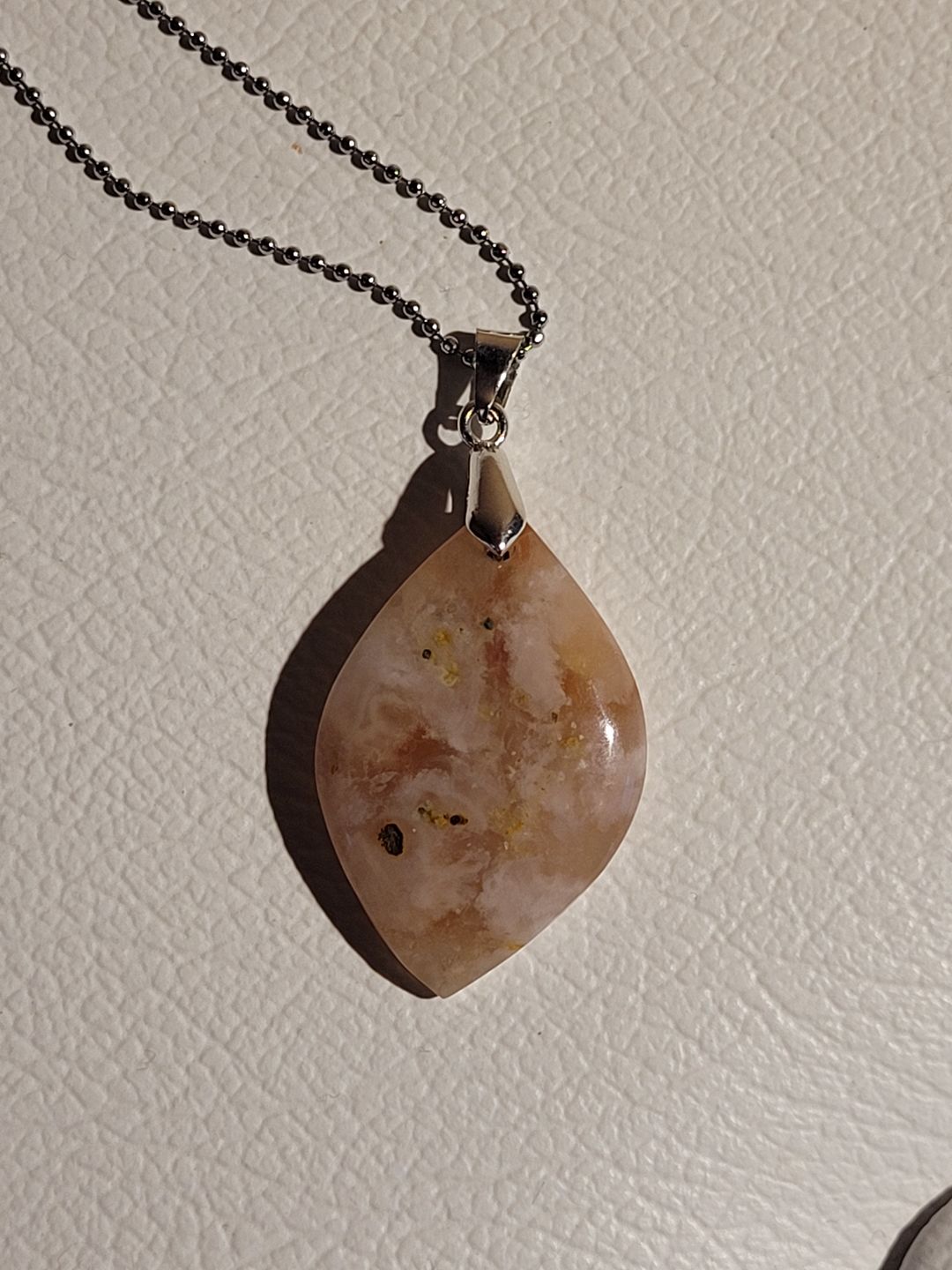 Customer photo review of Pendentif Agate Fleur