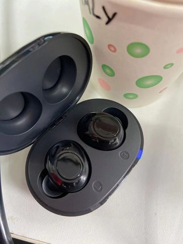 Customer photo review of HexoSound™ Modern Design Rechargeable Hearing Aids