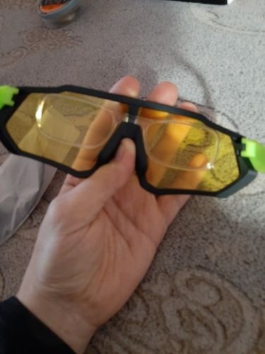Customer photo review of KE9408 Cycling Sunglasses With Multiple Interchangeable Lenses
