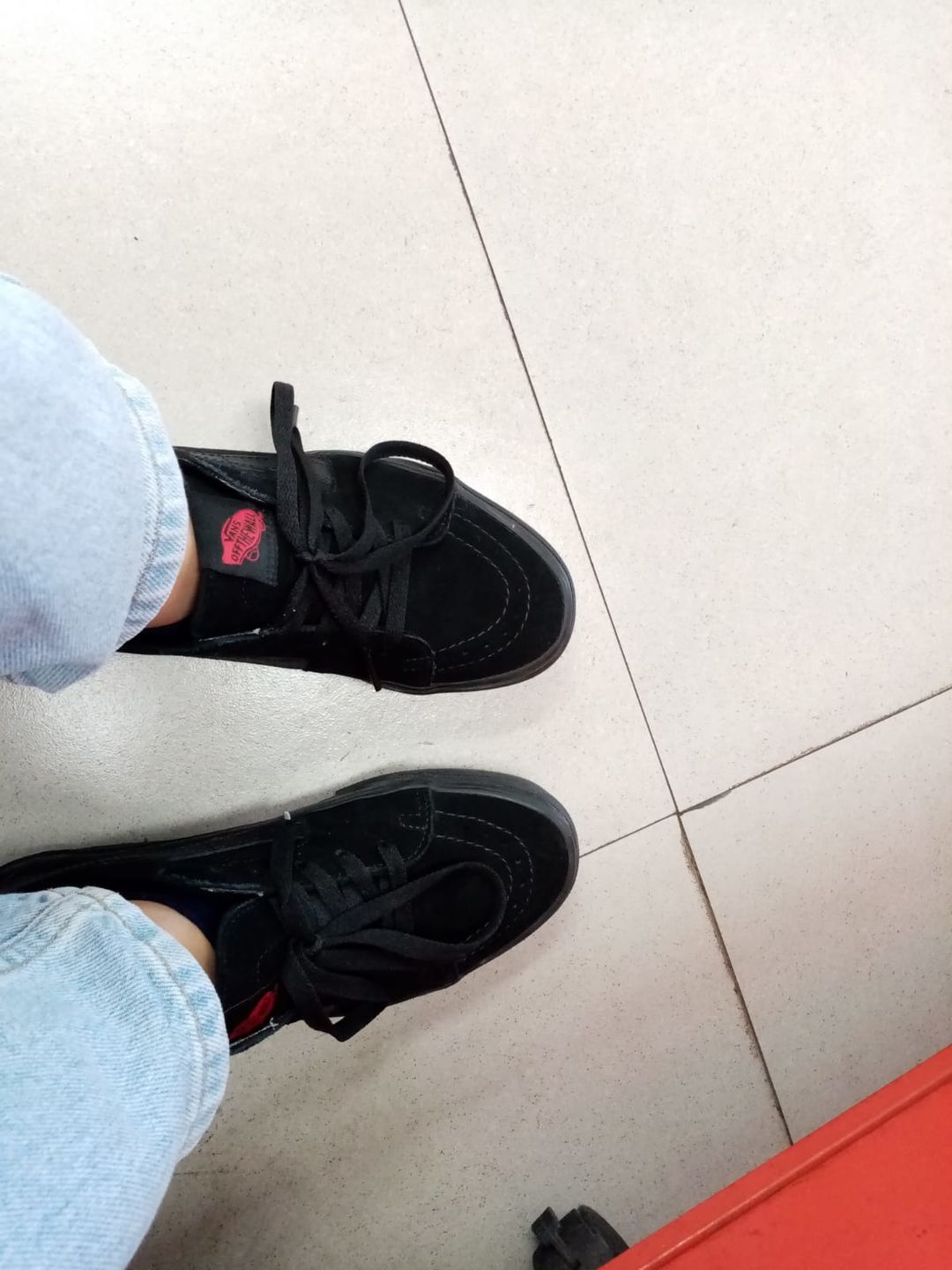 Customer photo review of Zapatilla Vans Sk8-Low Unisex Negro