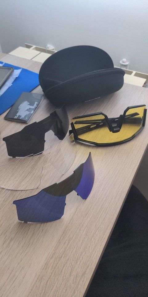 Customer photo review of KE9022 Cycling Sunglasses With Multiple Interchangeable Lenses