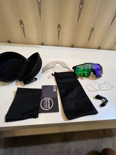 Customer photo review of KE9023 Photochromic Cycling Sunglasses Sports Sunglasses