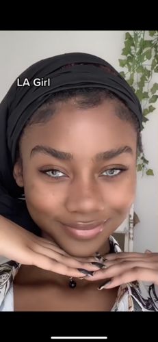 Customer photo review of EYEVOS LA Girl Grey Colored Contact Lenses