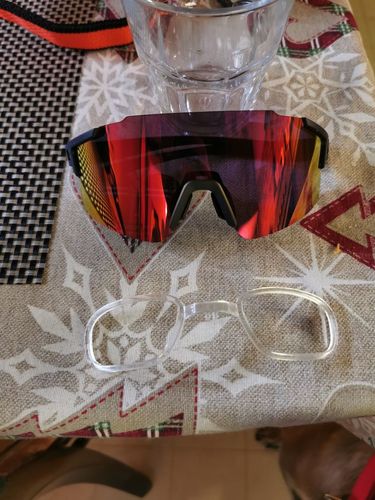 Customer photo review of KE9407 Cycling Sunglasses UV Protection for Men Women