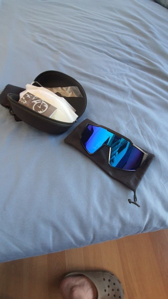 Customer photo review of KE9022 Cycling Sunglasses With Multiple Interchangeable Lenses