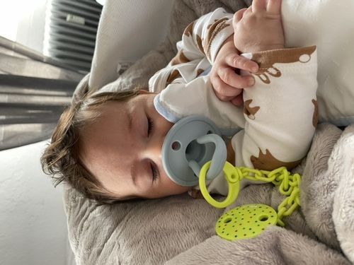 Customer photo review of Chupete New Rosa Chicle Nenina & Co