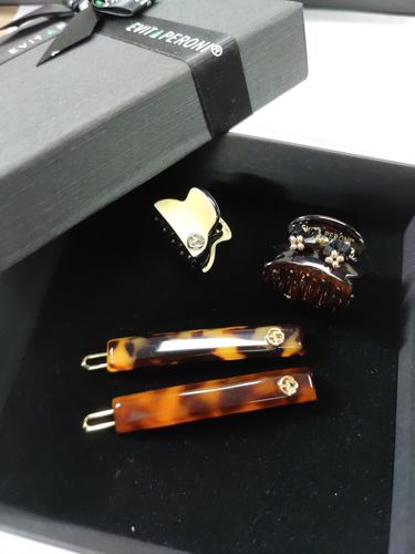 Customer photo review of Hydre Mini Hair Claw