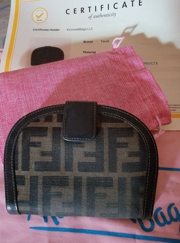Customer photo review of VINTAGE FENDI ZUCCA CANVAS BIFOLD WALLET 2804-d1223/079 033122