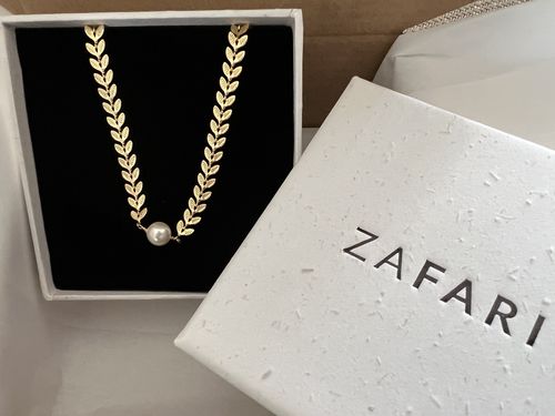 Customer photo review of Gold Leaf Pearls Necklace and Earrings (Purchase Individually)