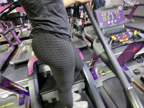 Customer photo review of Booty Lifting Anti Cellulite Scrunch Leggings