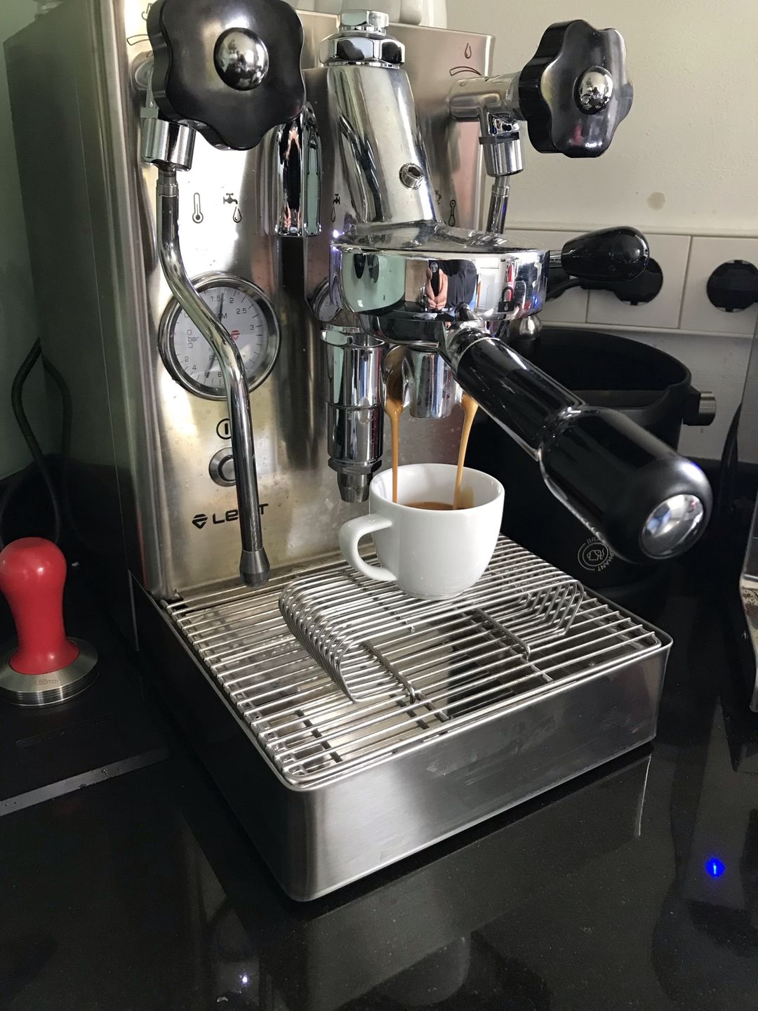 Customer photo review of DEAD OR ALIVE COFFEE Original – Kaffeebohnen, Medium-Dark Röstung, für Espresso & Filter, säurearm