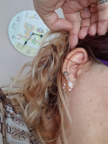 Customer photo review of Boucles d'oreilles Lila