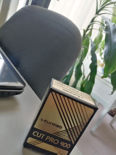 Reseña con foto de un cliente sobre Cut Pro 400