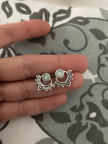 Customer photo review of Vintage-Ohrring Lotusblüte und Opal