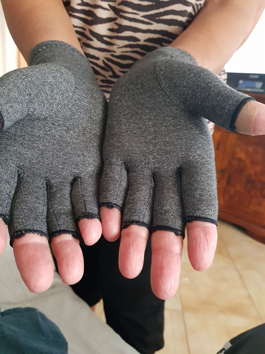 Customer photo review of Gants de compression anti-douleurs