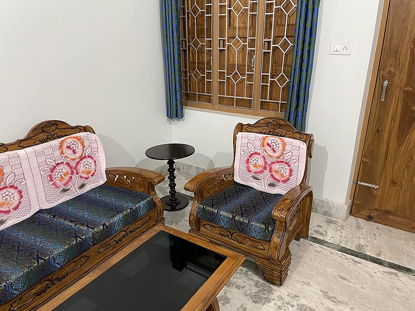 Customer photo review of Wooden Side Table for Living Room Coffee End Table