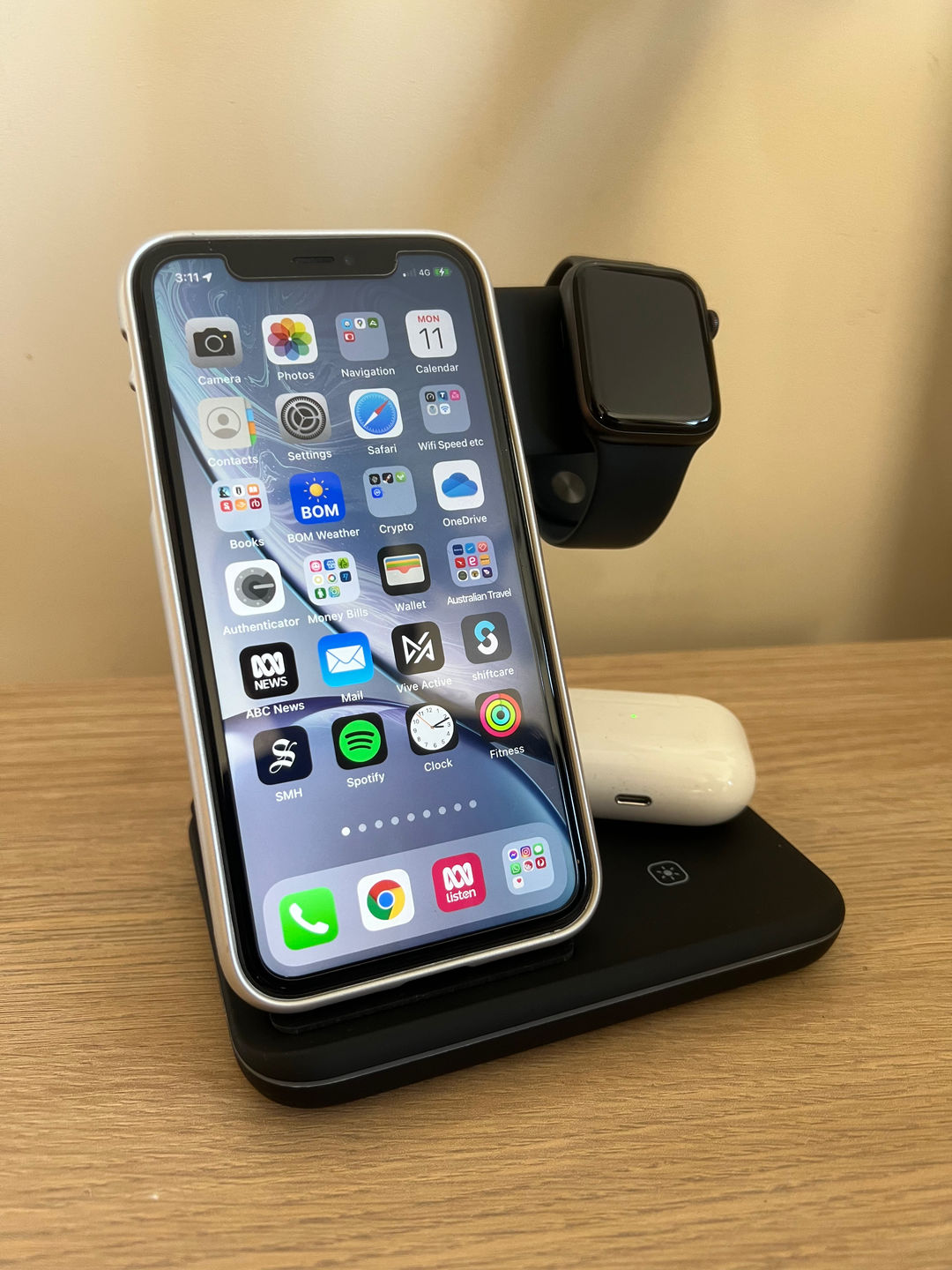 Customer photo review of PTC Select 3 in 1 Wireless Charger Stand Dock for Apple iPhone iWatch Airpods & Samsung
