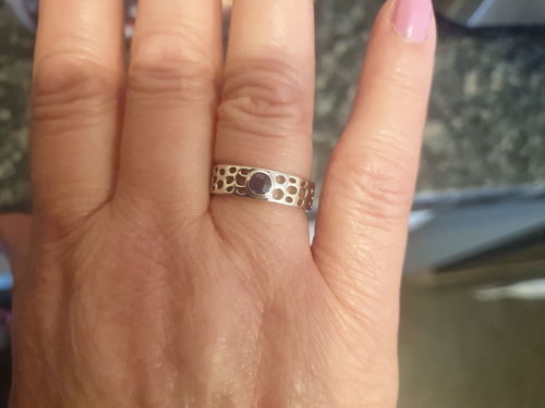 Customer photo review of Lattice Band Ring with Solitaire Amethyst