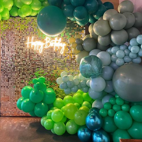 Customer photo review of Light Gold Shimmer Wall Panels – Easy Setup Wedding/Event/Theme Party Decorations