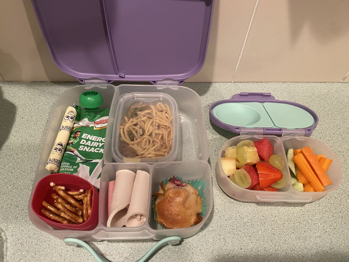 Customer photo review of b.box Snackbox – Lilac Pop