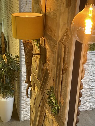 Customer photo review of Teak Holz Wand Lampe