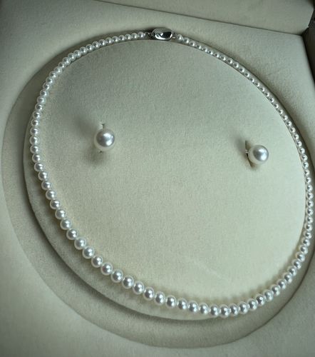 Customer photo review of Top Quality White Freshwater Pearl WA00005