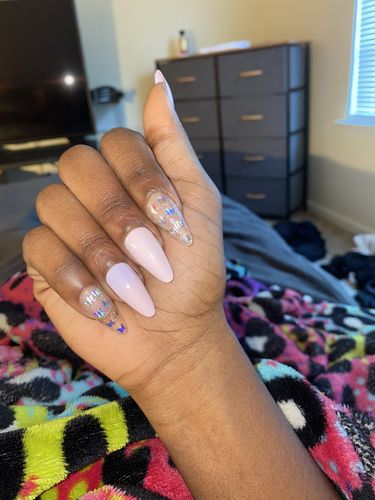 Customer photo review of Instant Luxury Acrylic Press-On Nails- Mariposa- Medium Coffin