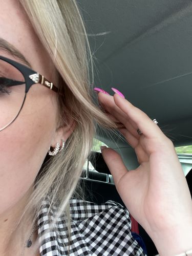 Customer photo review of Classy Ohrringe