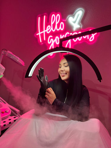 Customer photo review of CosmoGlo Original Light Bundle + Phone Clip