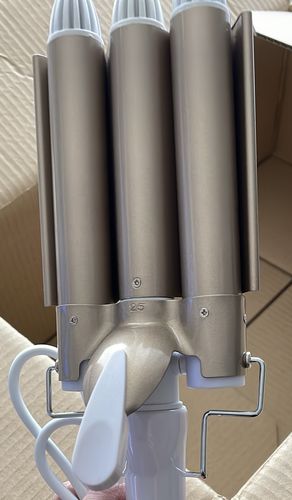 Customer photo review of Magic Wave Arricciacapelli Professionale 3 Tubi in ceramica