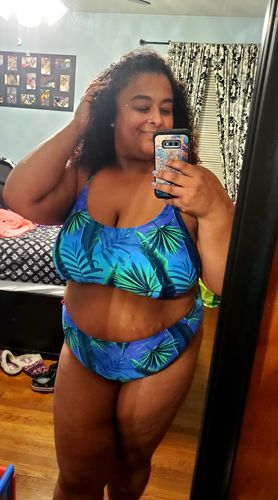 Customer photo review of Midnight Palm Scoop Top