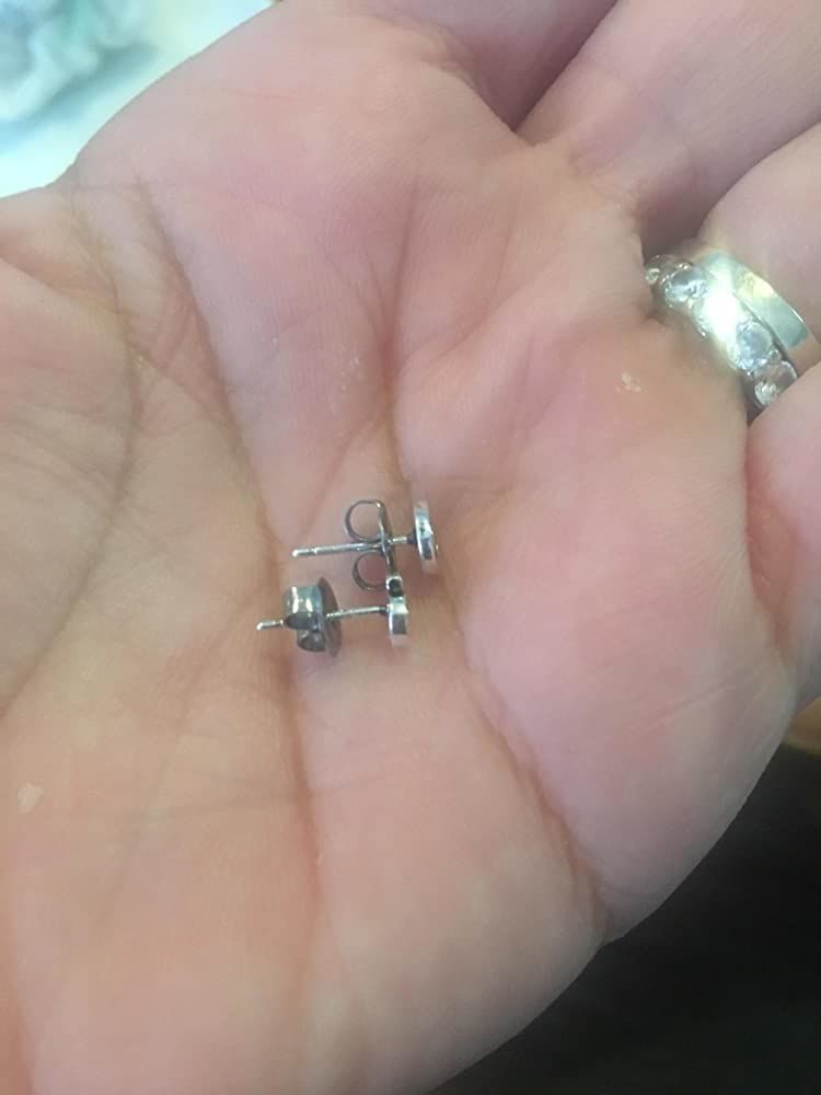 Customer photo review of Essential Spiral Studs
